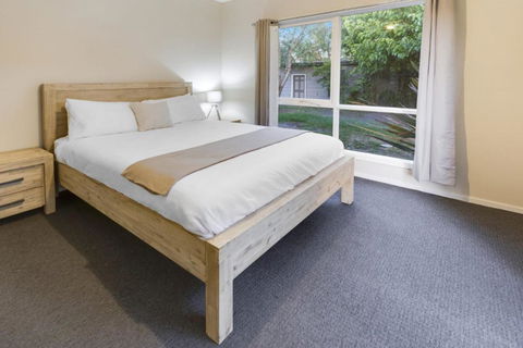 Bluff View River House Stunning Riverfront - Tweed Heads Accommodation 7