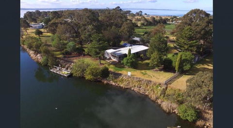 Bluff View River House Stunning Riverfront - Tweed Heads Accommodation 2