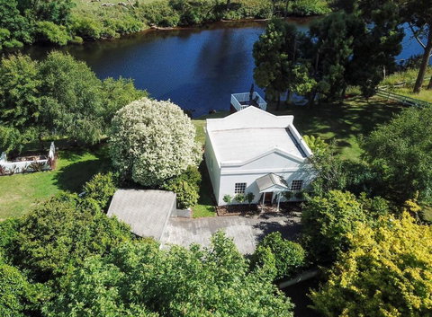 Forth River Cottage - Tweed Heads Accommodation 3