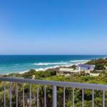Wake Up To Ocean Views In Stylish Comfort - Tweed Heads Accommodation 1