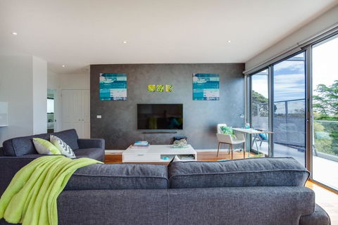 Modern McCrae Beauty - Tweed Heads Accommodation 6