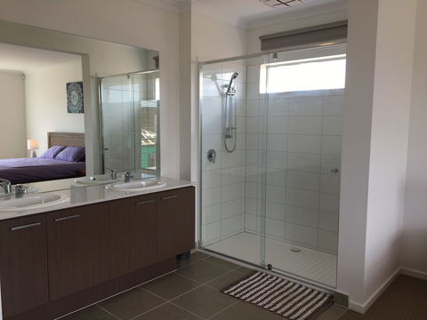 Apple House Point Cook - Tweed Heads Accommodation 1