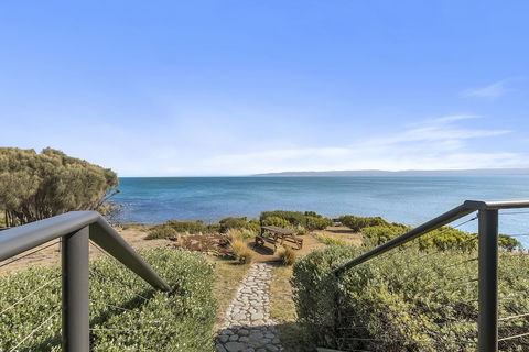 Hazards Hideaway - Tweed Heads Accommodation 2