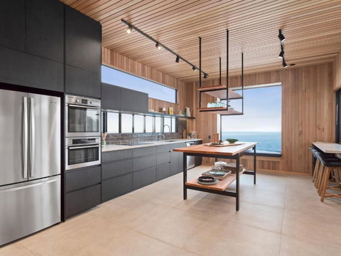 At Wye Eyrie With Arguably The Best Views In Town - Tweed Heads Accommodation 1