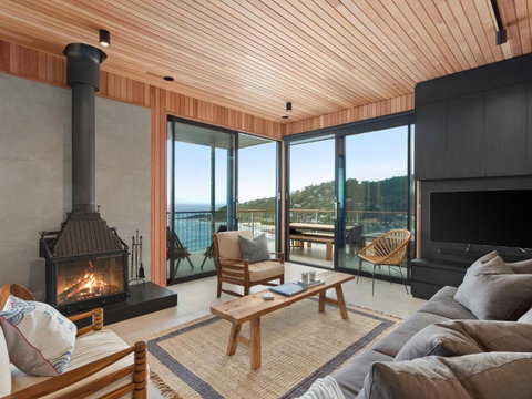 At Wye Eyrie With Arguably The Best Views In Town - Tweed Heads Accommodation 3