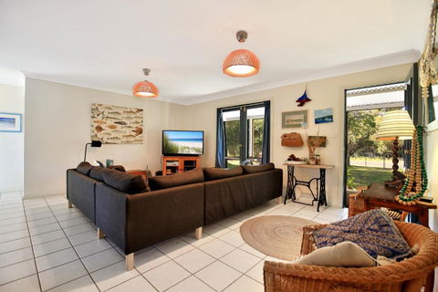 Innisfree Pet Friendly 2 Mins To Beach - Tweed Heads Accommodation 2