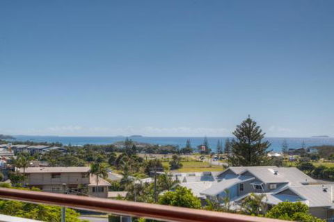 Coffs Jetty Beach House - Tweed Heads Accommodation 1
