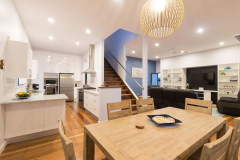 Coffs Jetty Beach House - Tweed Heads Accommodation 5