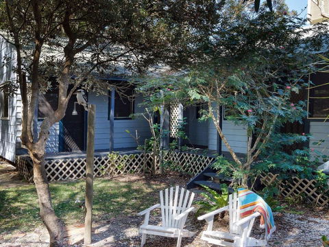 Pet Friendly Bennetts Beach Cottage - Tweed Heads Accommodation 5
