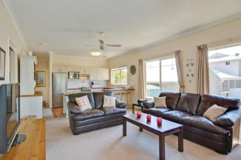 Just 4 Fun - Tweed Heads Accommodation 0