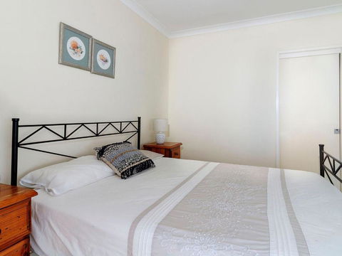 Beach Front Bliss - Tweed Heads Accommodation 4