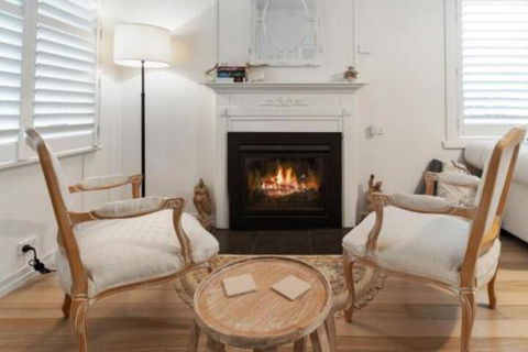Amber Cottage Luxury Seaside Retreat With Outdoor Spa! - Tweed Heads Accommodation 2