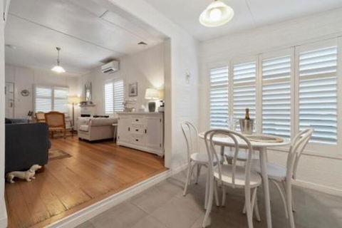 Amber Cottage Luxury Seaside Retreat With Outdoor Spa! - Tweed Heads Accommodation 5
