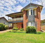 The Crescent Pet Friendly 1 Min to Beach - Tweed Heads Accommodation