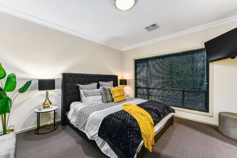 Accommodation On Lansell 2 - Tweed Heads Accommodation 4