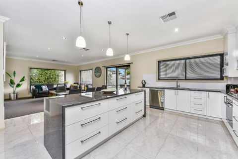 Accommodation On Lansell 2 - Tweed Heads Accommodation 1