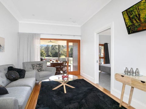 Advilla Stylish Charming & Central Location - Tweed Heads Accommodation 5