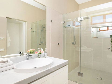 Advilla Stylish Charming & Central Location - Tweed Heads Accommodation 6