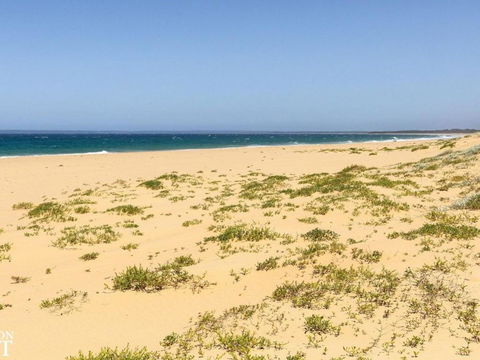 Azure Waters Perfectly Positioned With Ocean Views - Tweed Heads Accommodation 3