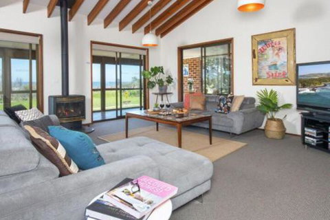 Beach House On Jones Beach Kiama Accommodation - Tweed Heads Accommodation 0
