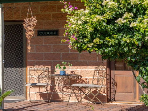 Cudgee Quaint Cottage With Separate Cabin - Tweed Heads Accommodation 5