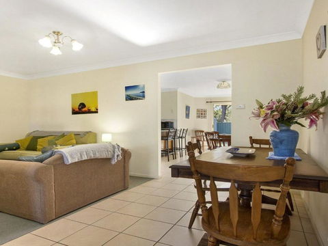 Dolphin Cottage In The Heart Of Callala Beach - Tweed Heads Accommodation 4