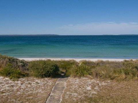 Eden On The Beach Beachside Getaway - Tweed Heads Accommodation 1