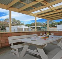 Ohio one street back from beach access - Tweed Heads Accommodation