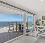Rainbows End soaring views north to Gerroa - Tweed Heads Accommodation