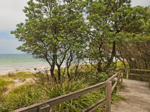 Sea Whispers A Real Native Outlook - Tweed Heads Accommodation 3