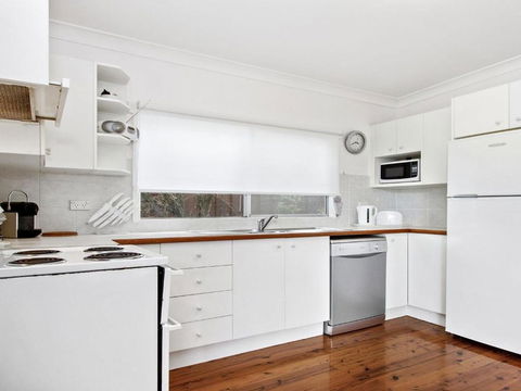 Sea Shack Renovated 1950s Beach House - Tweed Heads Accommodation 1