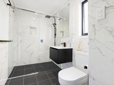 Shady Palms Modern Beach House With Studio - Tweed Heads Accommodation 1