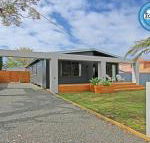 Shady Palms modern beach house with studio - Tweed Heads Accommodation