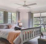 Sounds by the Sea open plan living metres to beach - Tweed Heads Accommodation