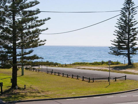 The Penguins Head Across From The Beach - Tweed Heads Accommodation 4