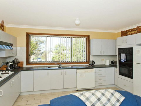 The Penguins Head Across From The Beach - Tweed Heads Accommodation 5