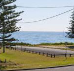 The Penguins Head across from the beach - Tweed Heads Accommodation