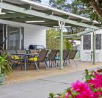 Whispering Waves relaxing beach house - Tweed Heads Accommodation