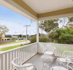 BEACHSIDE GETAWAY DROMANA - Tweed Heads Accommodation