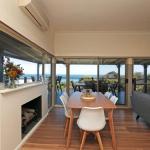 BAY VIEWS On MANNA DROMANA - Tweed Heads Accommodation 0