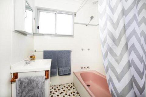 Sun Shack At Culburra Pet Friendly 3 Mins To Beach - Tweed Heads Accommodation 5