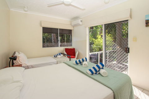 Champagne Apartment 1 - Tweed Heads Accommodation 2