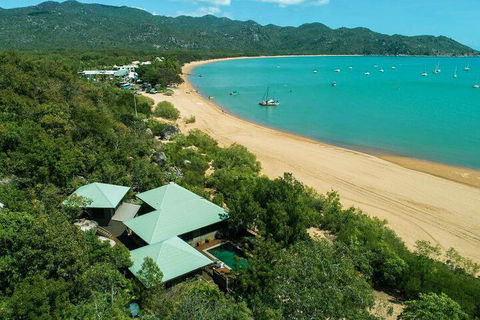 Absolute Beachfront - Tweed Heads Accommodation 2