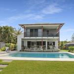 WATERFRONT HOME BORDERING MOOLOOLABA - Tweed Heads Accommodation 0