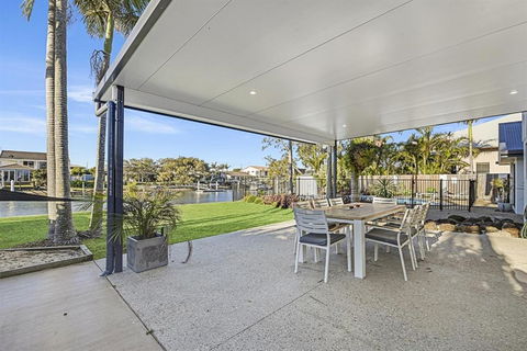 CANAL HOME NEAR MOOLOOLABA Kooringal - Tweed Heads Accommodation 3