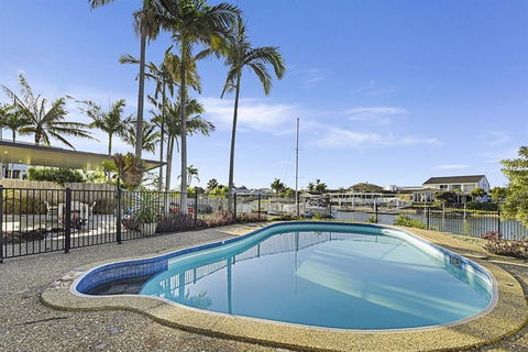 CANAL HOME NEAR MOOLOOLABA Kooringal - Tweed Heads Accommodation 6