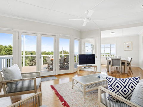 KIMBERLEY McCRAE - Tweed Heads Accommodation 3