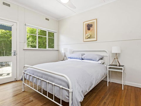 KIMBERLEY McCRAE - Tweed Heads Accommodation 2