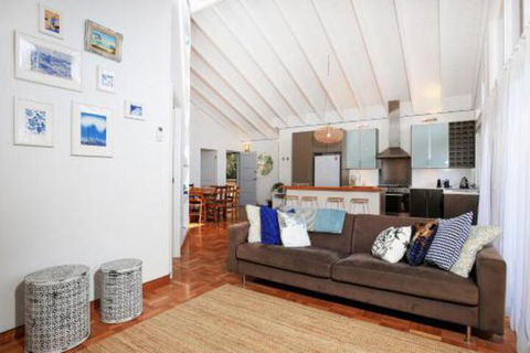 Balena At Culburra Pet Friendly 1 Min Walk To Beach - Tweed Heads Accommodation 0