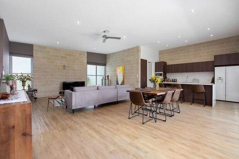 BEACHSIDE HAVEN - Tweed Heads Accommodation 3